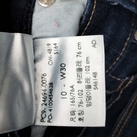 Signature Levi's Modern Capri denim jeans size 10 blue cuffed cropped short - Picture 12 of 12